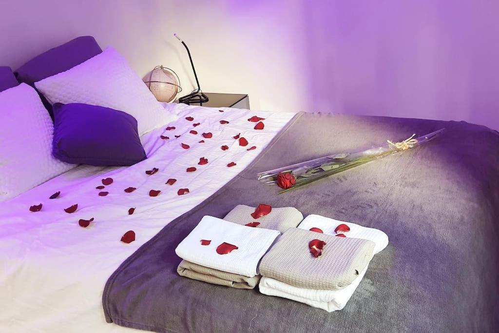 La Bonne Etoile Marseille ! Hebergement Romantique ! Jacuzzi Et Piscine Extérieur photo